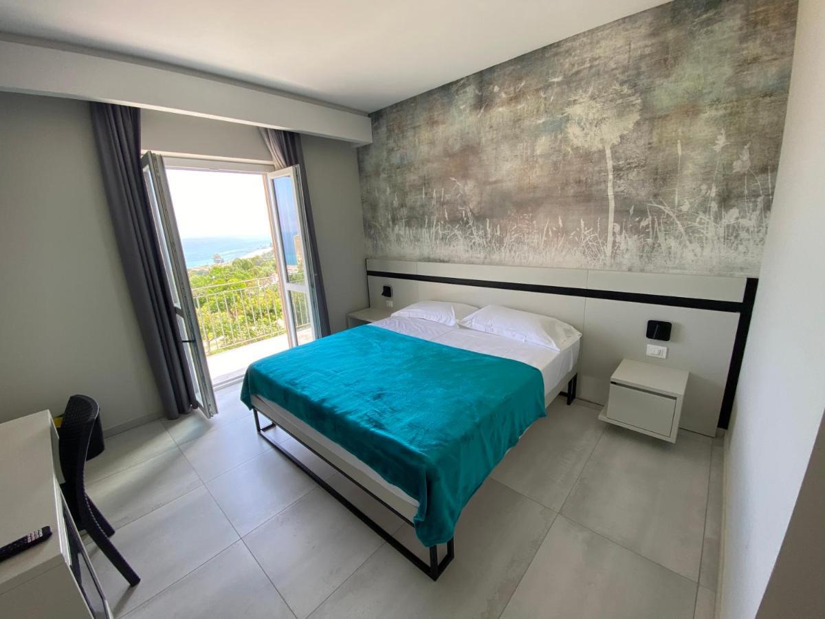 Aether Suites Tropea - Free Parking Bagian luar foto